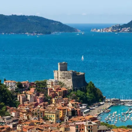 A Un Passo Dal Mare Apartment *